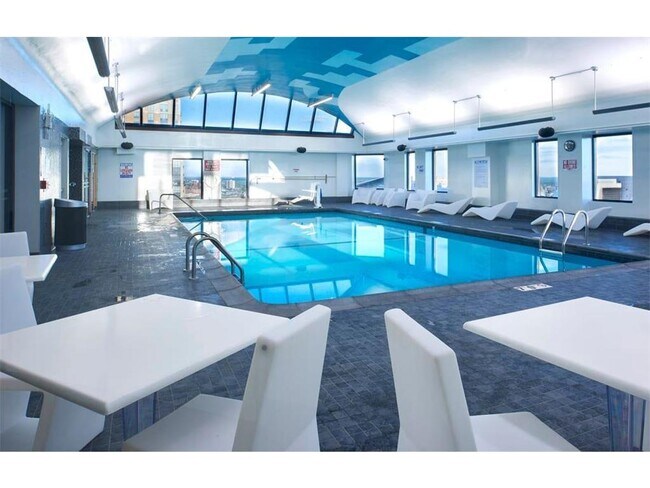 Foto del edificio - 111 S Marquette Ave