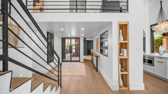 Foto del edificio - 4434 E Camelback Rd