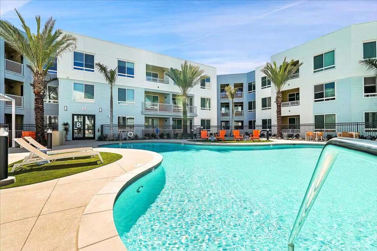 Foto principal - 3250 Barnett Ave