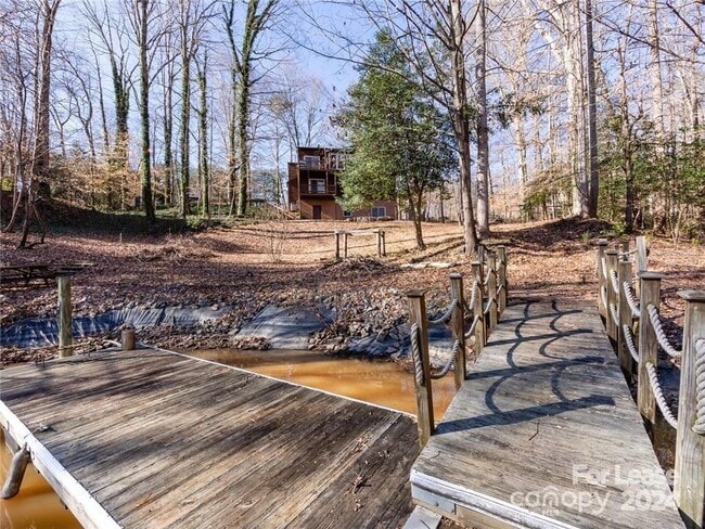 Building Photo - 1758 Sherwood Ct