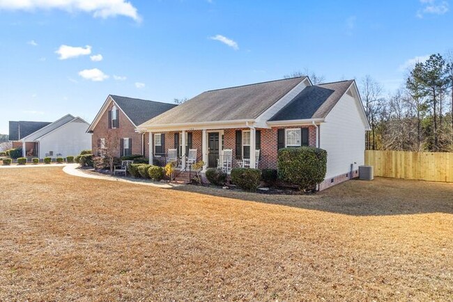 Building Photo - 3 Bedroom • 2.5 Bath Ranch + Bonus Room