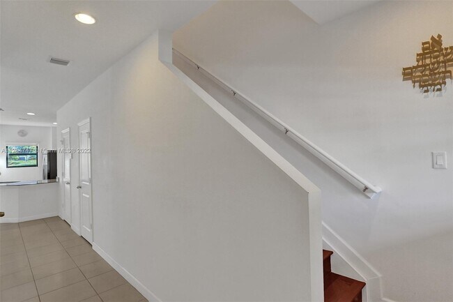 Foto del edificio - 459 NE 194th Terrace
