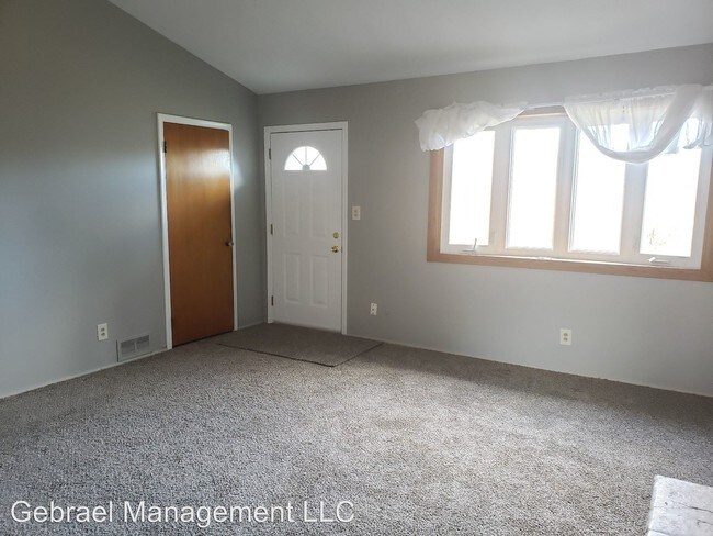 Foto del edificio - 3 br, 1.5 bath House - 4567 Beecher rd.
