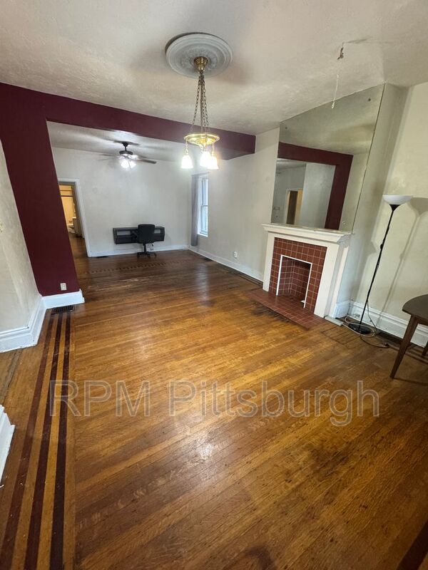 Building Photo - 5434 Baywood St