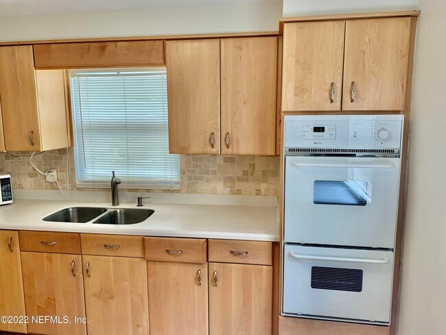 Building Photo - 11303 Americana Ln