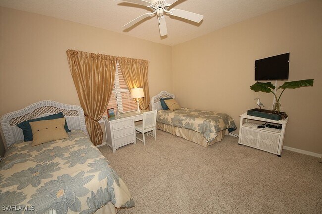 Foto del edificio - 265 Barefoot Beach Blvd