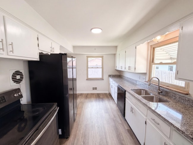 Foto del edificio - 2839 Homecomer Dr