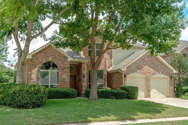 Building Photo - 1740 Forest Glen Dr