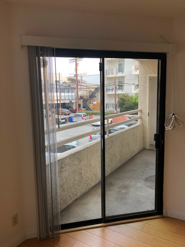 Foto del edificio - 10916 Ashton Ave