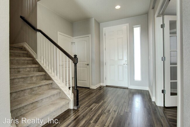 Building Photo - 4 br, 2.5 bath House - 2255 Summerhill Drive