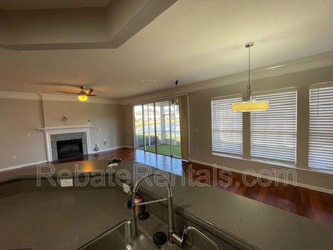 Building Photo - 11184 Castlemain Cir W