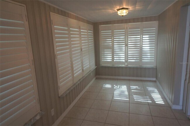Foto del edificio - 4714 W Bay Vista Ave