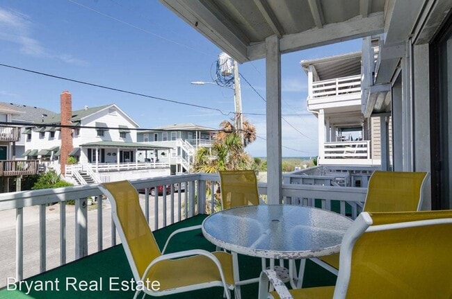 Building Photo - 3 br, 3 bath House - 14 East Henderson Unit B
