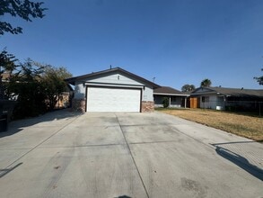 Building Photo - 2173 Amanda Way