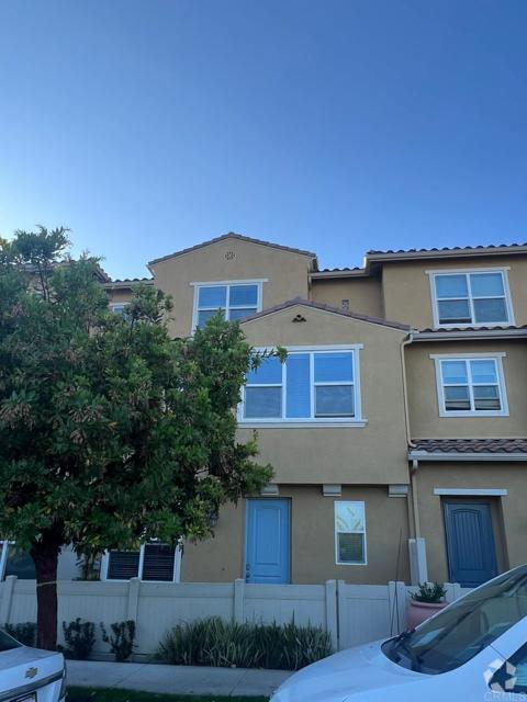 Building Photo - 1345 Santa Diana Rd