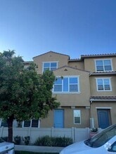 Building Photo - 1345 Santa Diana Rd