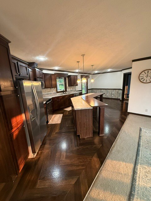 Foto del edificio - 726 Cash Dollar Cove Rd