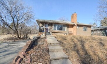 Building Photo - 723 15th Ave SW