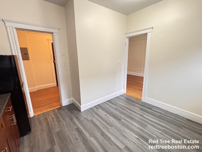 Building Photo - 66 Chiswick Rd