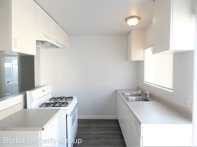 Foto del edificio - 2122 E 10th St