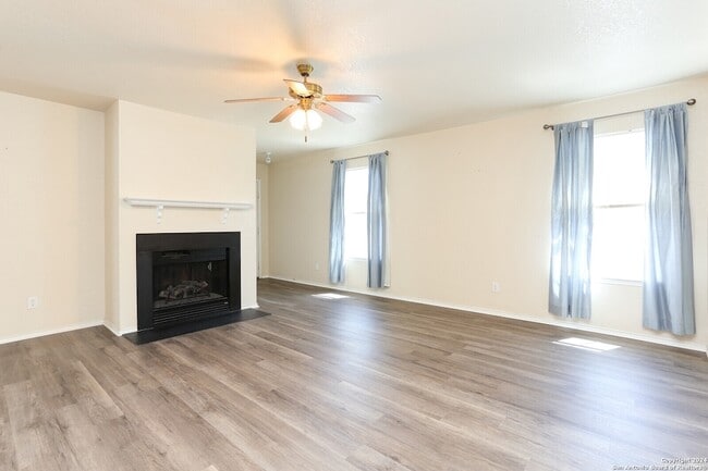 Building Photo - 11335 Branding Depot