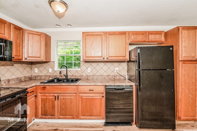 Foto del edificio - 8820 Valley Brook Rd