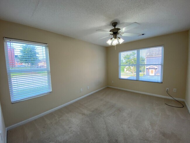 Foto del edificio - BRIDGEWATER HOME! PRE-LEASING FOR AUGUST 1 2026! 1/2 Off Deposit!