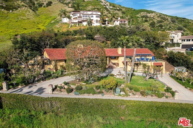 Foto del edificio - 4244 Avenida De La Encinal