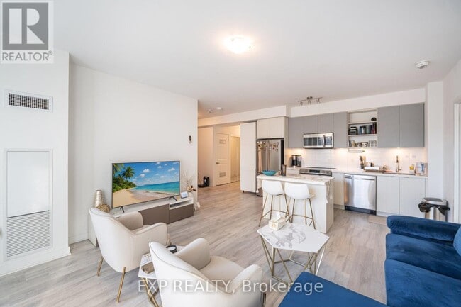 Building Photo - 4655 Metcalfe Ave