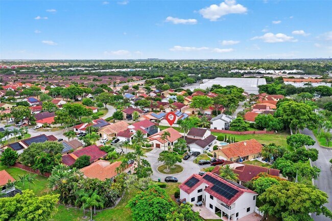 Foto del edificio - 17329 NW 62nd Ct