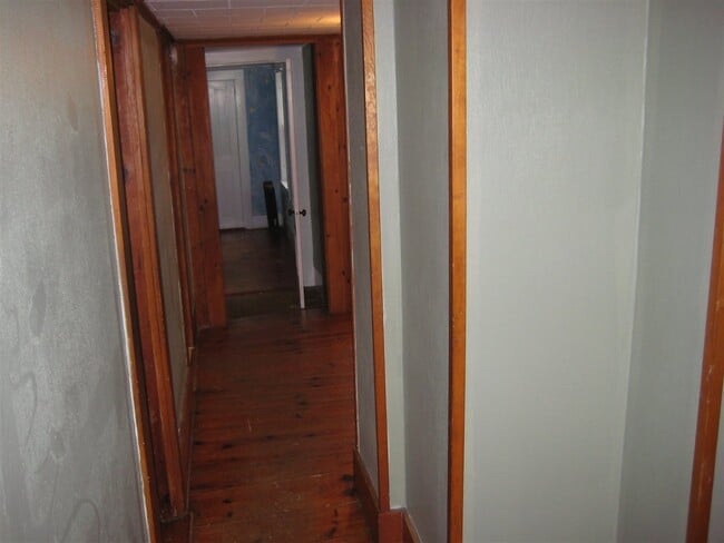 Building Photo - 50 Elm St