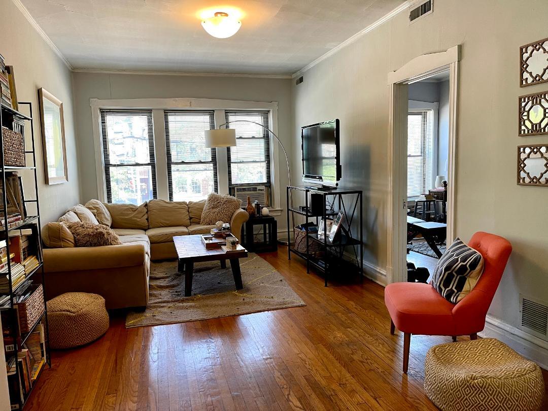 Living Room - 3756 N Ashland Ave