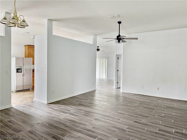Building Photo - 2212 Sotterley Ln