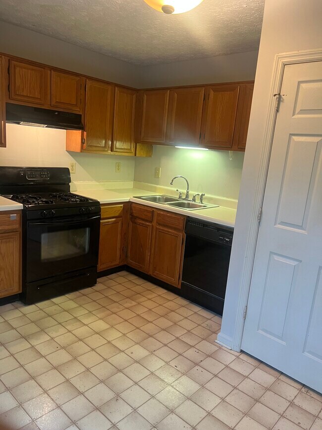 Building Photo - 6424 Charter Way
