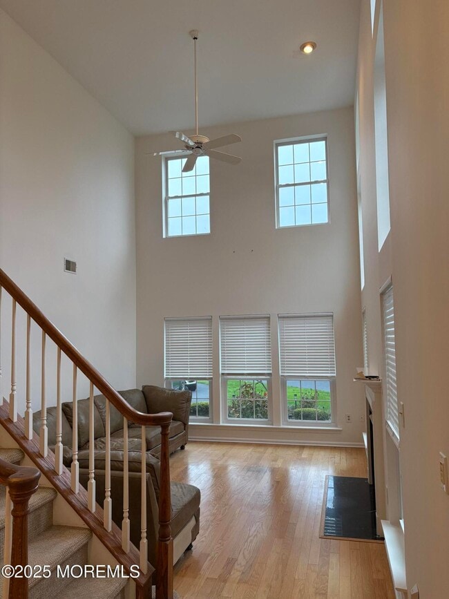 Building Photo - 61 S Manor Ct