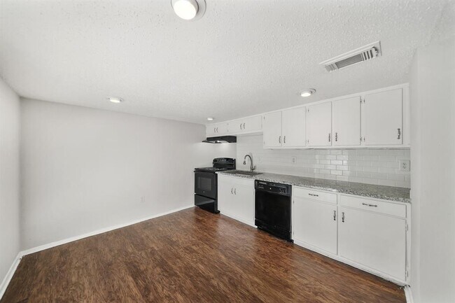Foto del edificio - 1403 Maple St