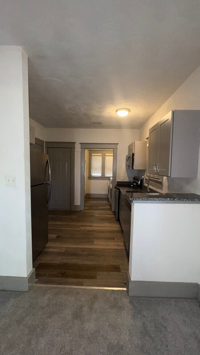 Foto del edificio - 409 W 27th St