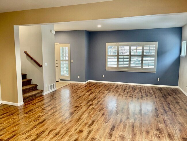 Building Photo - New on the Market!