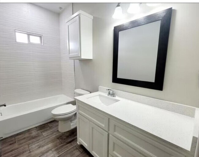 Foto del edificio - 1304 Petri Dr