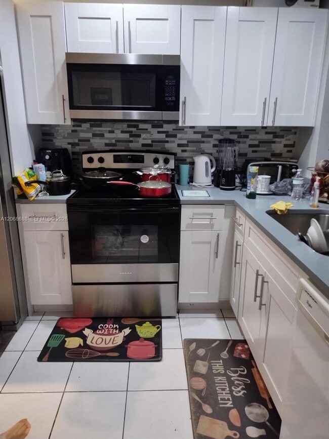 Building Photo - 9218 NW 1st St