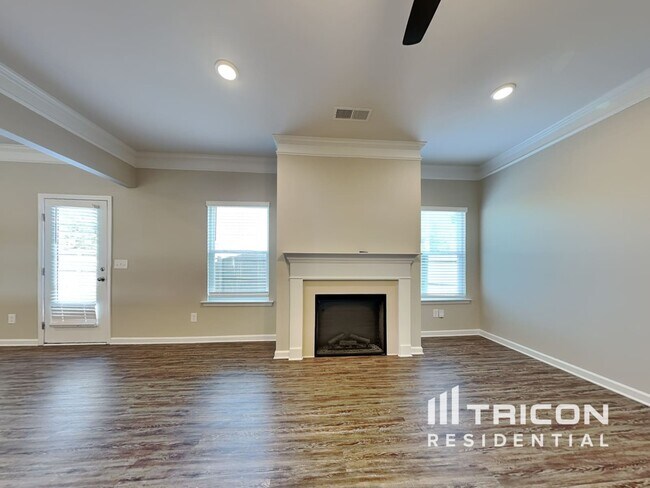Building Photo - 437 Autrey Dr