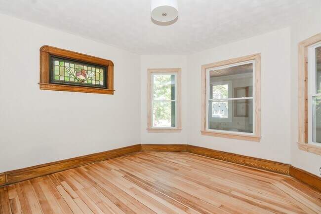 Foto del edificio - 208 Westford Ave