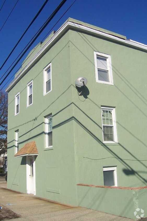 146 Wahl Ave, Inwood, NY 11096 Apartments in Inwood, NY