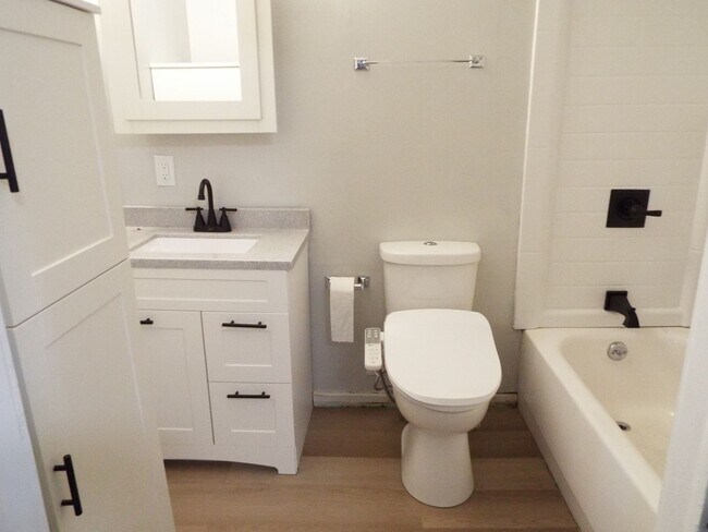 Foto del edificio - 710 W 3rd St