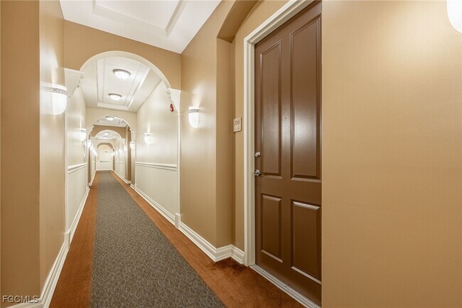 Foto del edificio - 2825 Palm Beach Blvd