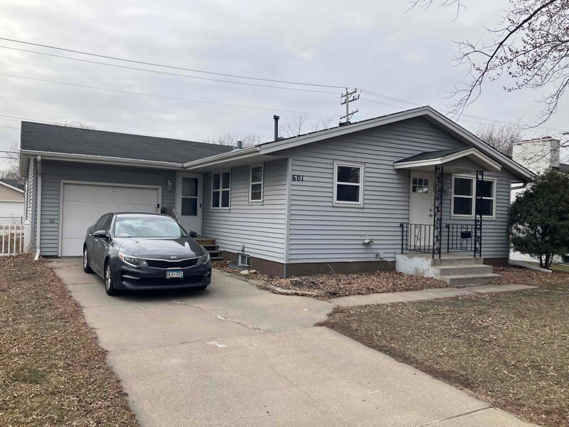 601 5th Ave NE, Osseo, MN 55369 House Rental in Osseo, MN