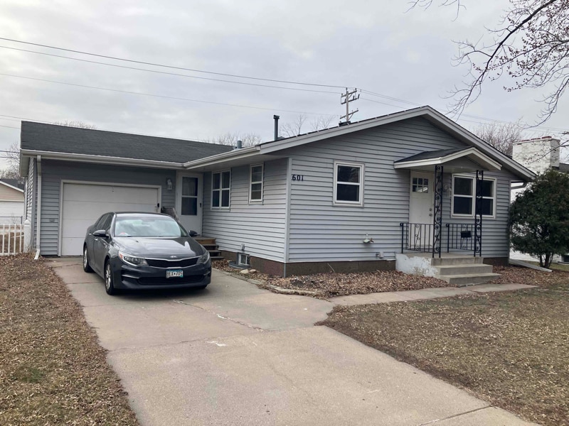 601 5th Ave NE, Osseo, MN 55369 House Rental in Osseo, MN