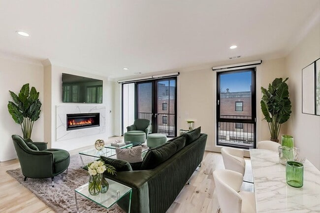 Foto del edificio - 5015 N Lincoln Ave