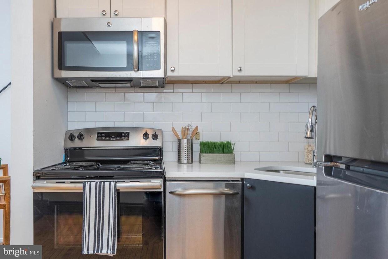 Foto principal - 3809 Spring Garden St