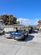 Building Photo - 307 E 14th St